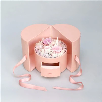 Kaxxa Rigal bil-Fjuri Imnixxfa